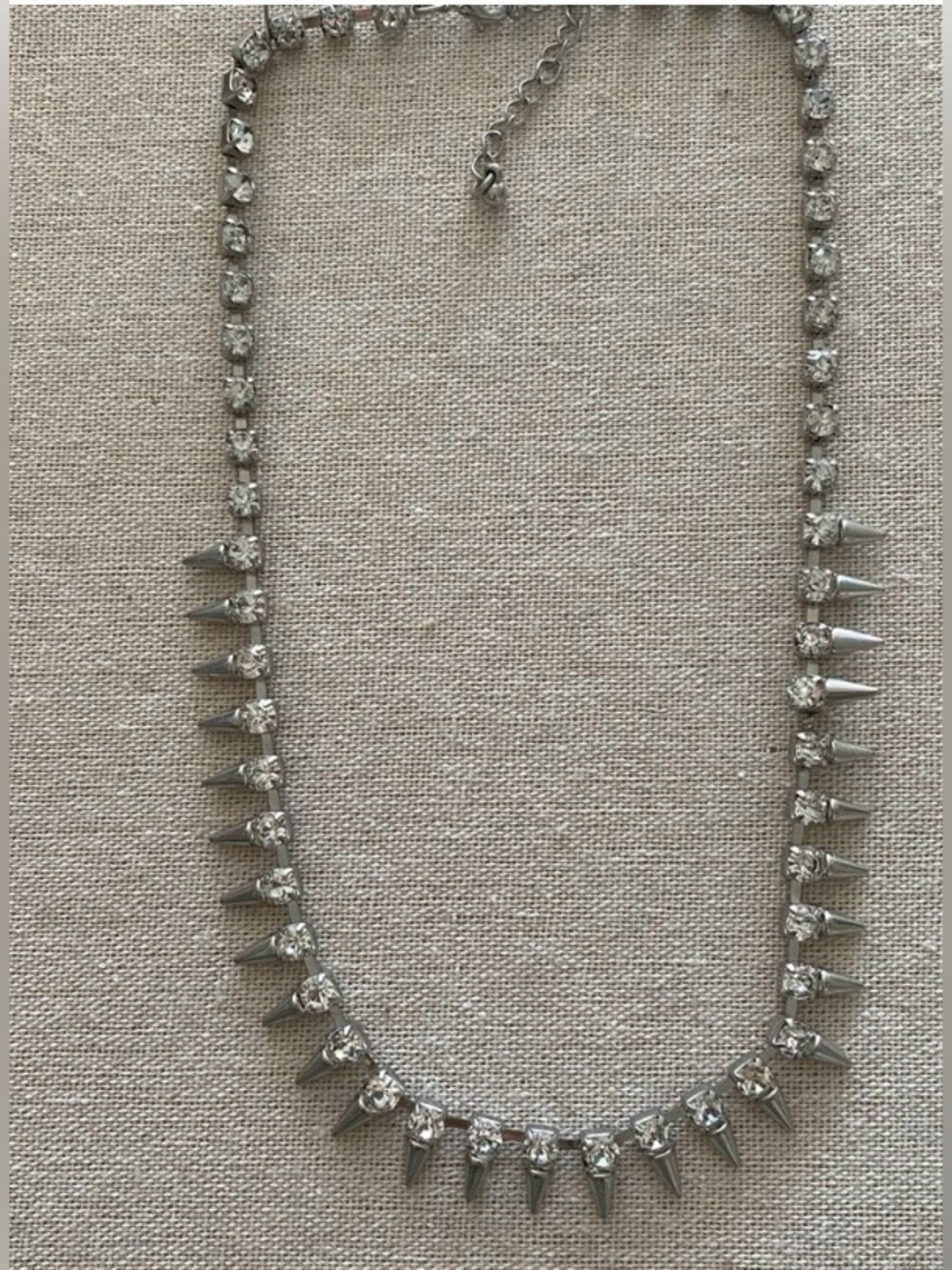 [ARCHIVE DROP 01] Y2K H&M "Jimmy Choo Era" Spike Choker - EUC - Picture 3 of 6
